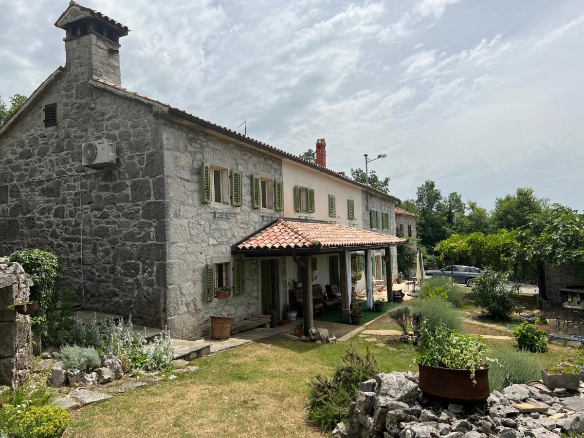 Villa Mavrici, Neighbors Free Бузет Екстер'єр фото