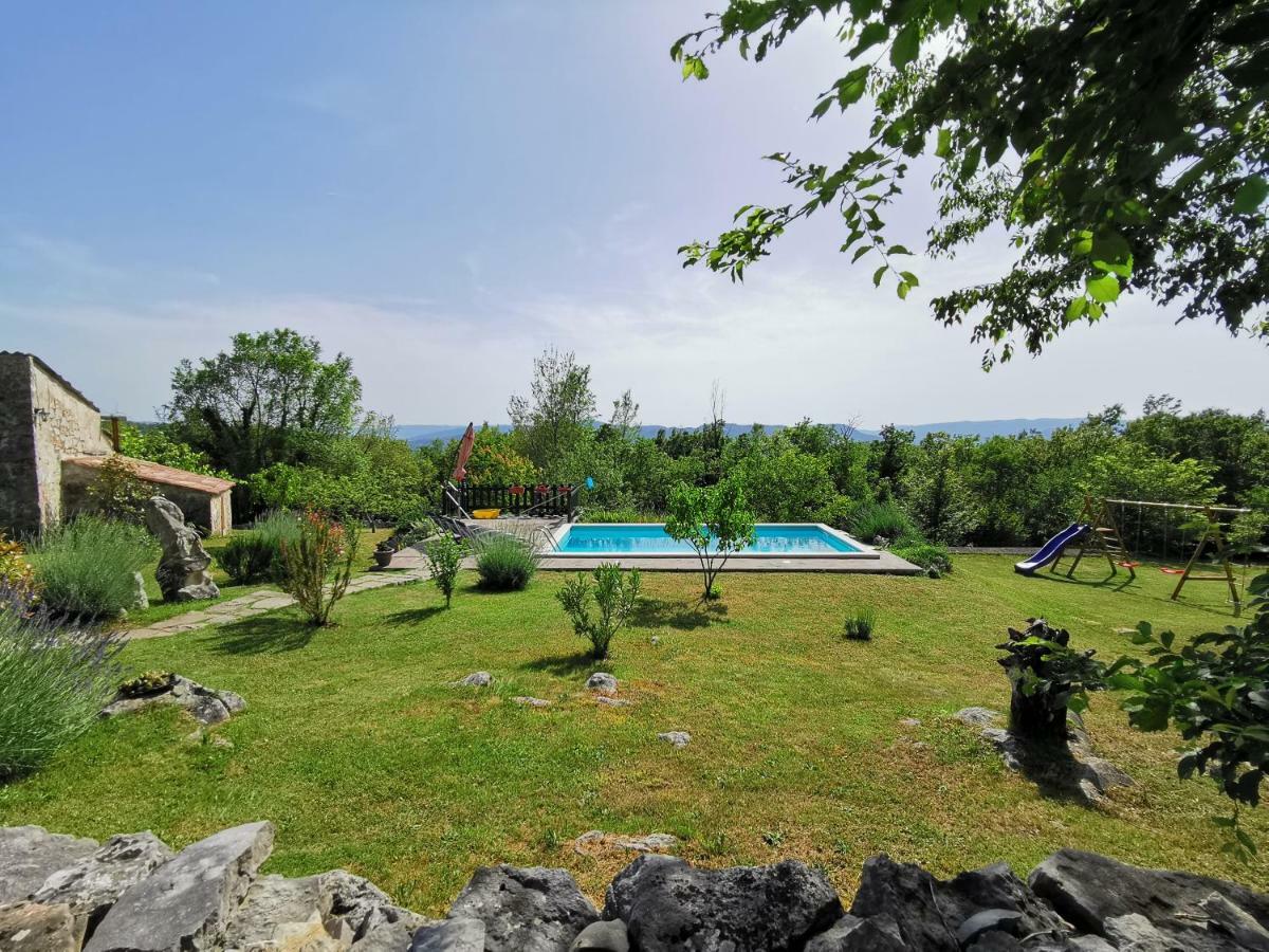 Villa Mavrici, Neighbors Free Бузет Екстер'єр фото